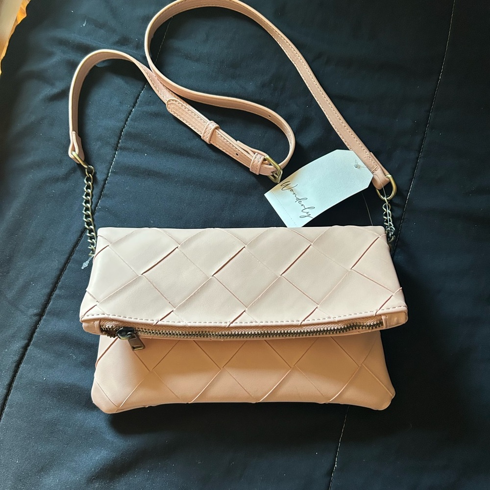 Chic Quilted Crossbody Bag in Blush